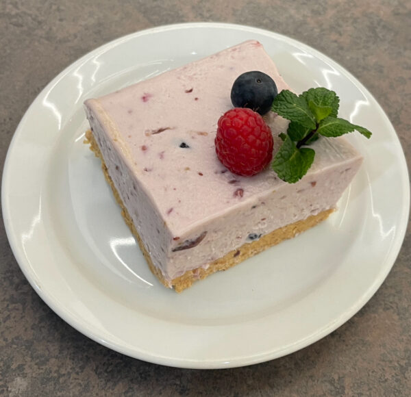 Mixed fruit cheesecake